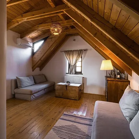 Birtok Royal Apartmanhaz לינה וארוחת בוקר 3*