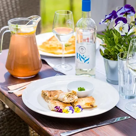 Birtok Royal Apartmanhaz 3*