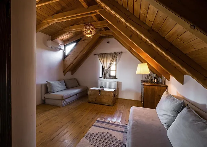 Birtok Royal Apartmanhaz לינה וארוחת בוקר 3*